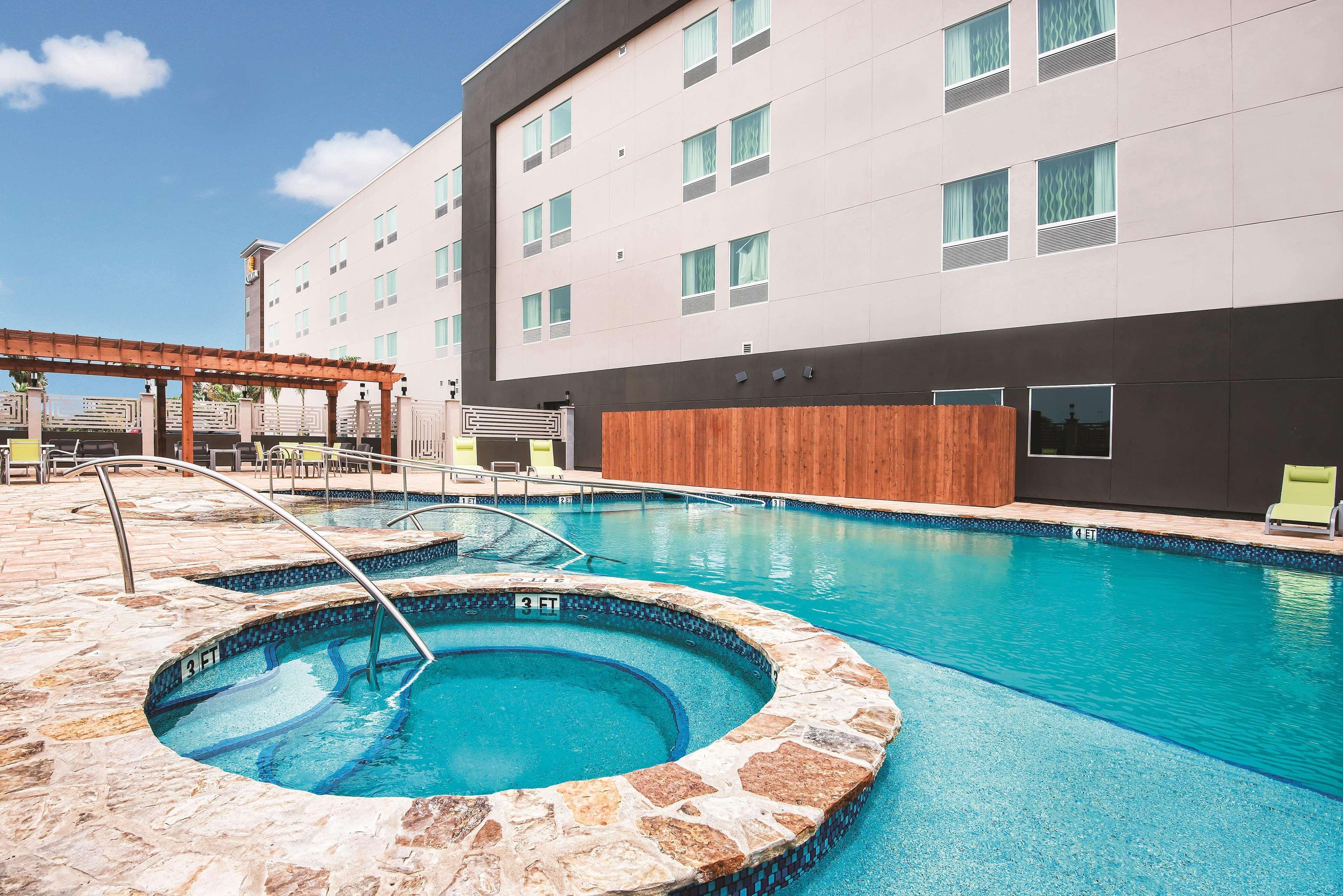 La Quinta By Wyndham Mcallen Convention Center Екстериор снимка